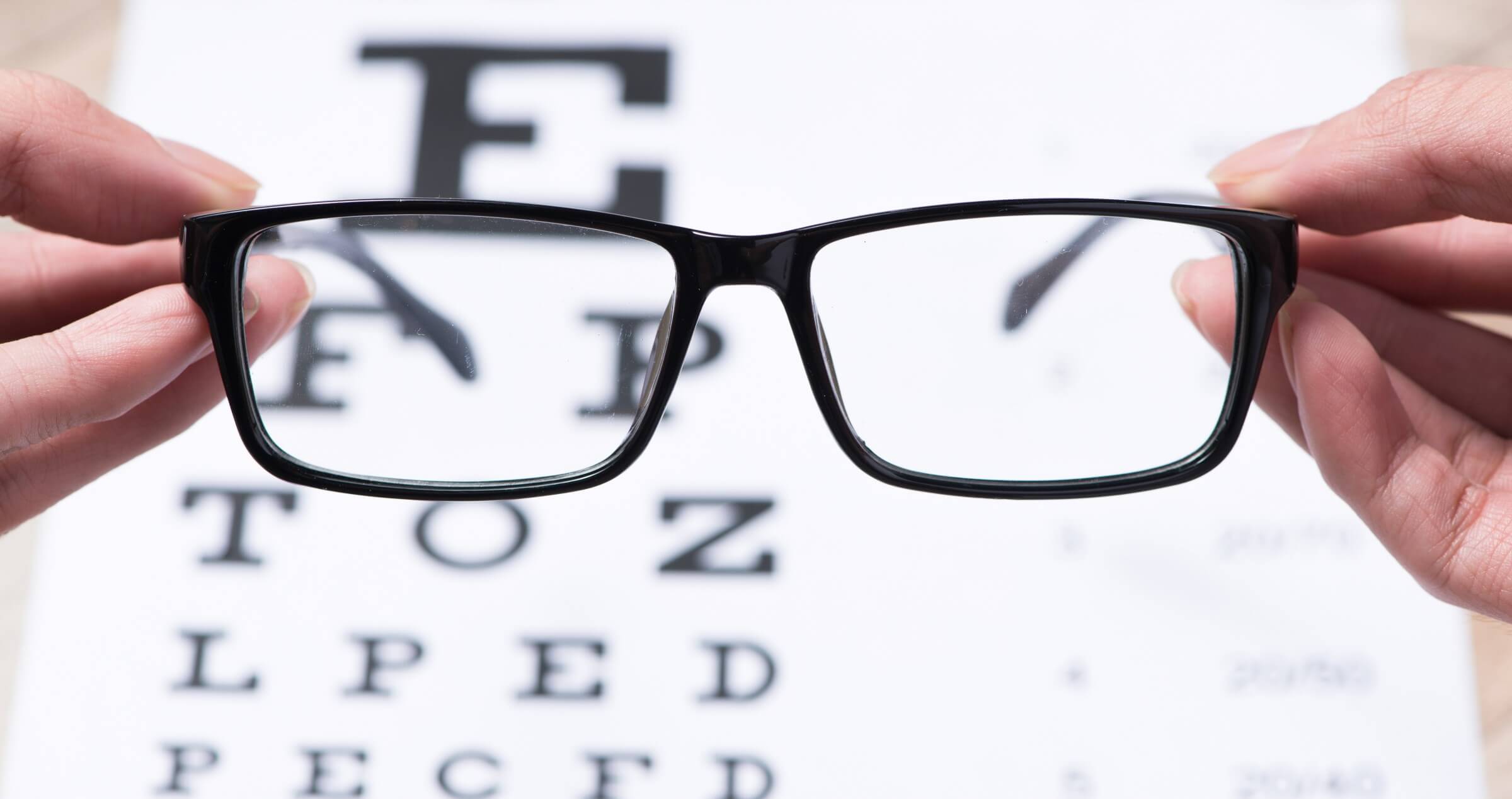 Visual acuity chart with different sized letters